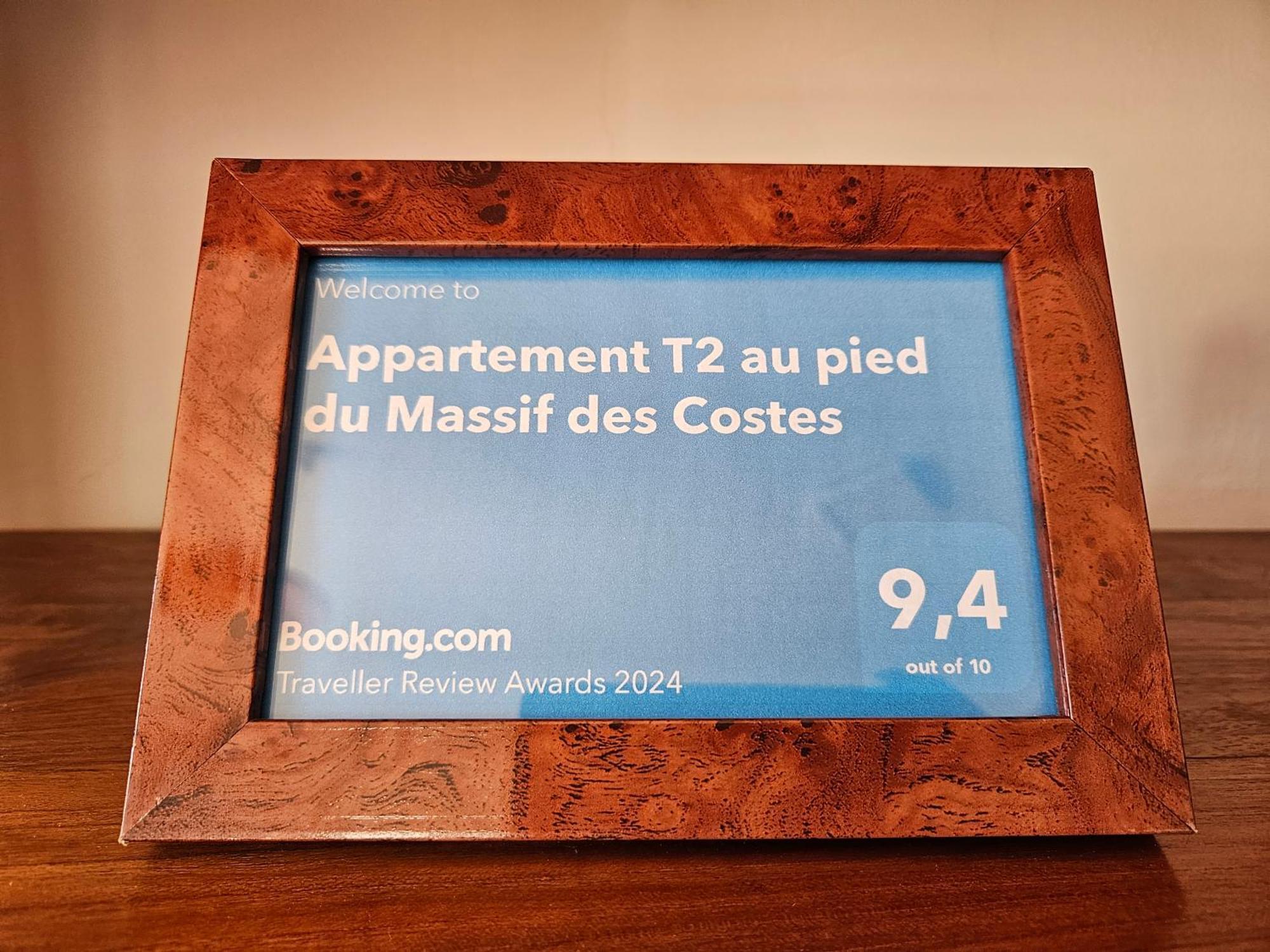 Beau T2 dans résidence au pied du massif des Costes Pélissanne Esterno foto